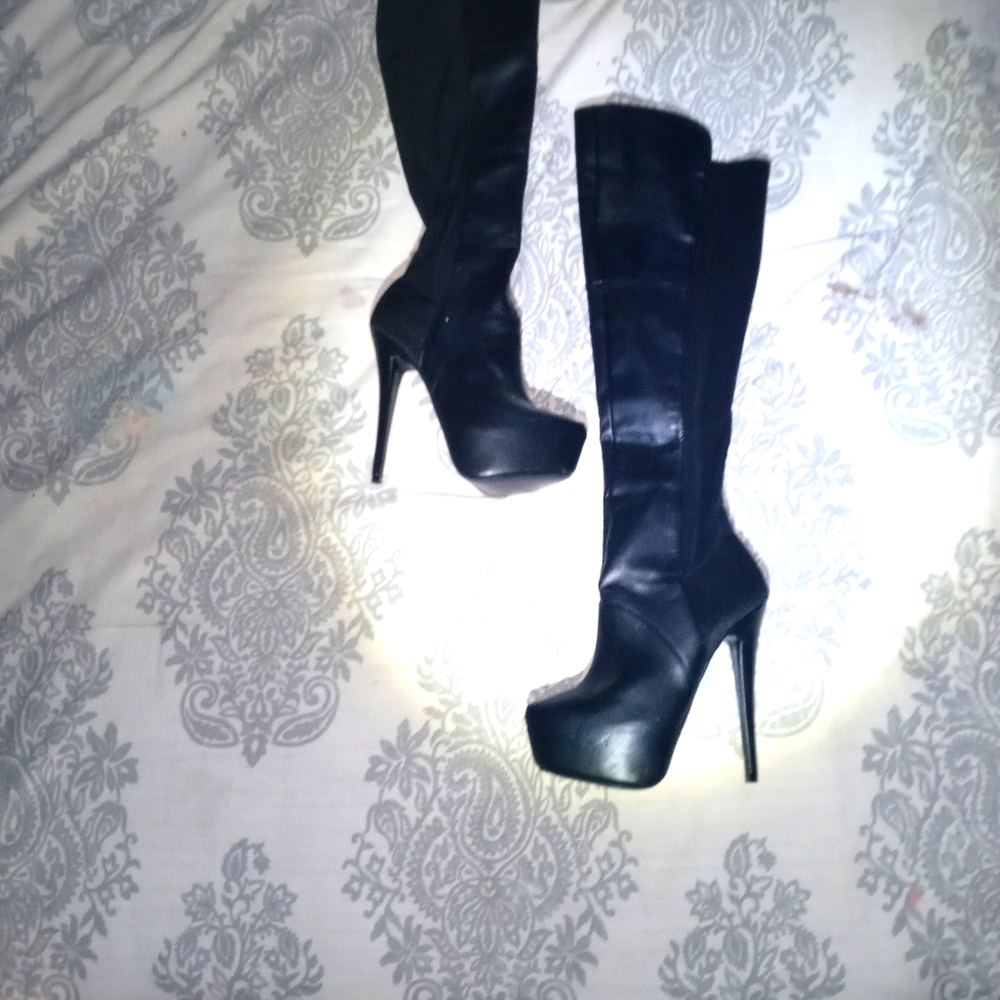 Black steve madden boots